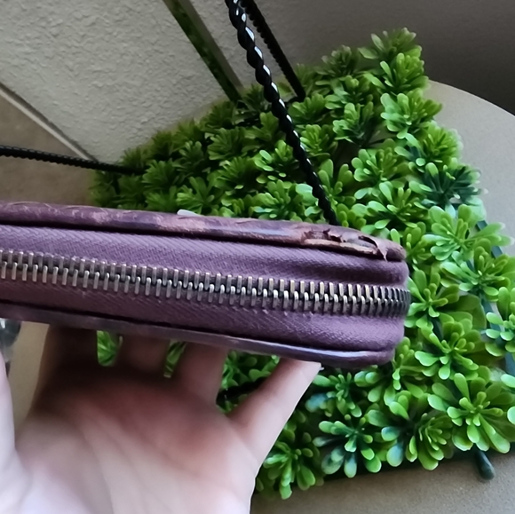 Bottega Veneta Zippy Full Sized Wallet Deep Brown / Wine Colored - Picture 4 of 10